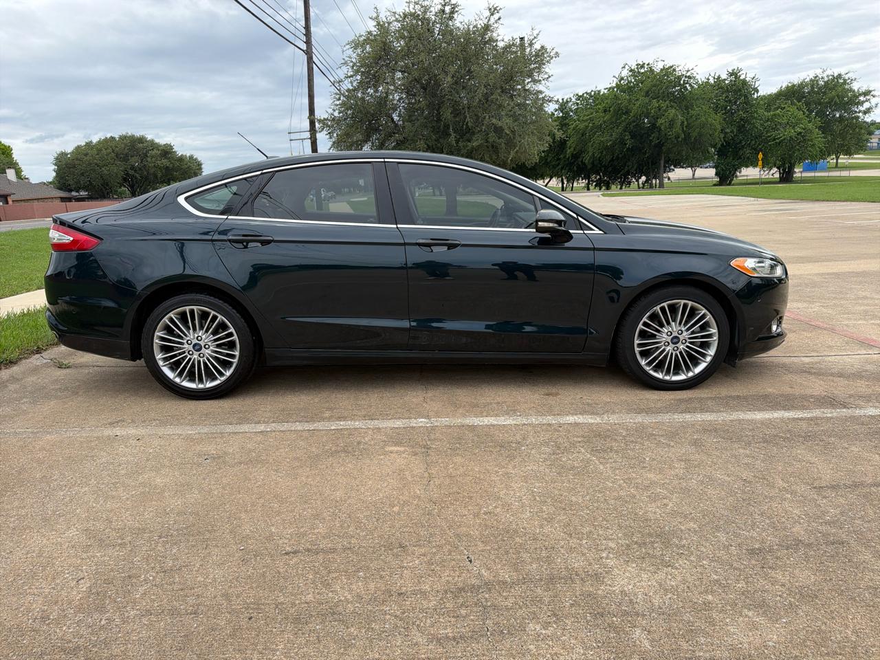 Ford Fusion SE 2014