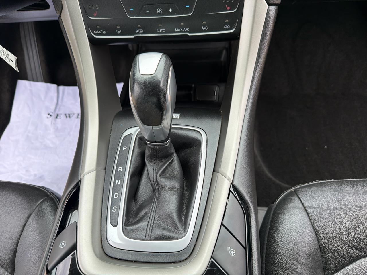 Ford Fusion SE 2014
