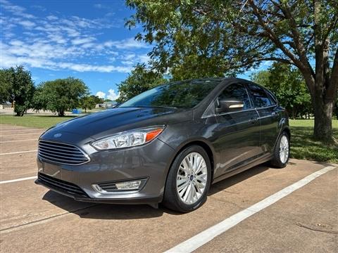 2018 Ford Focus Titanium Hatch