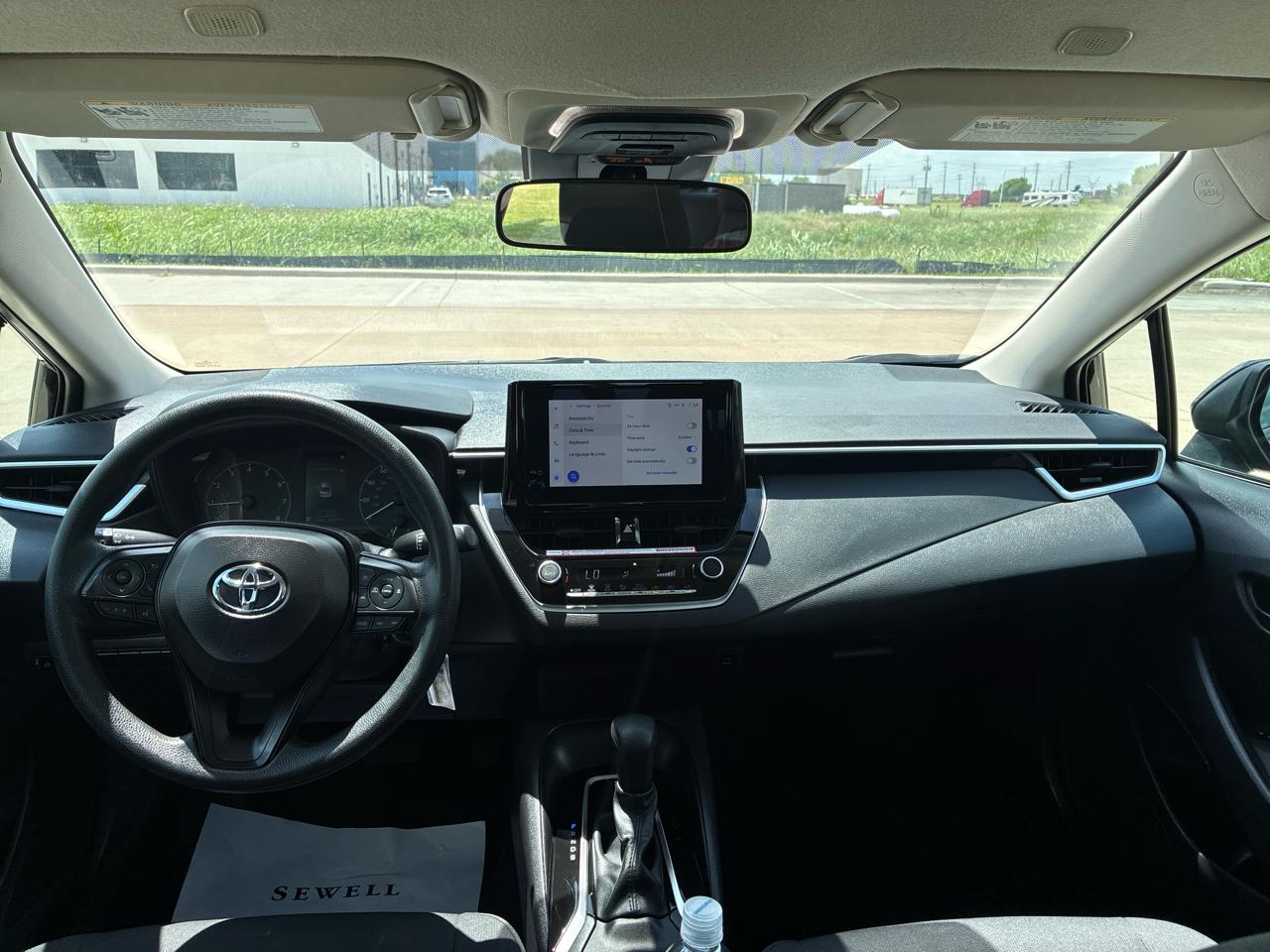 Toyota Corolla LE 2025