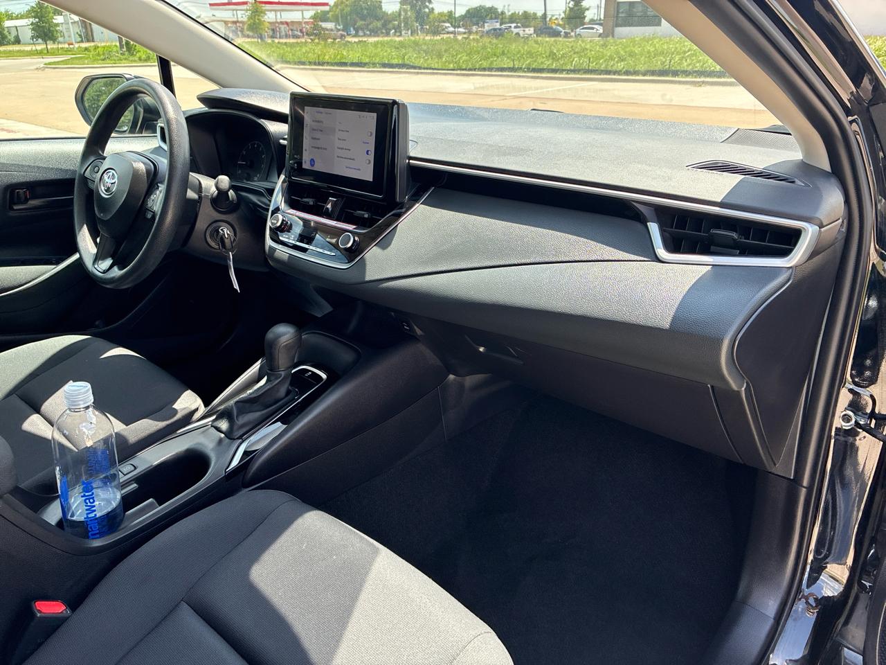 Toyota Corolla LE 2025