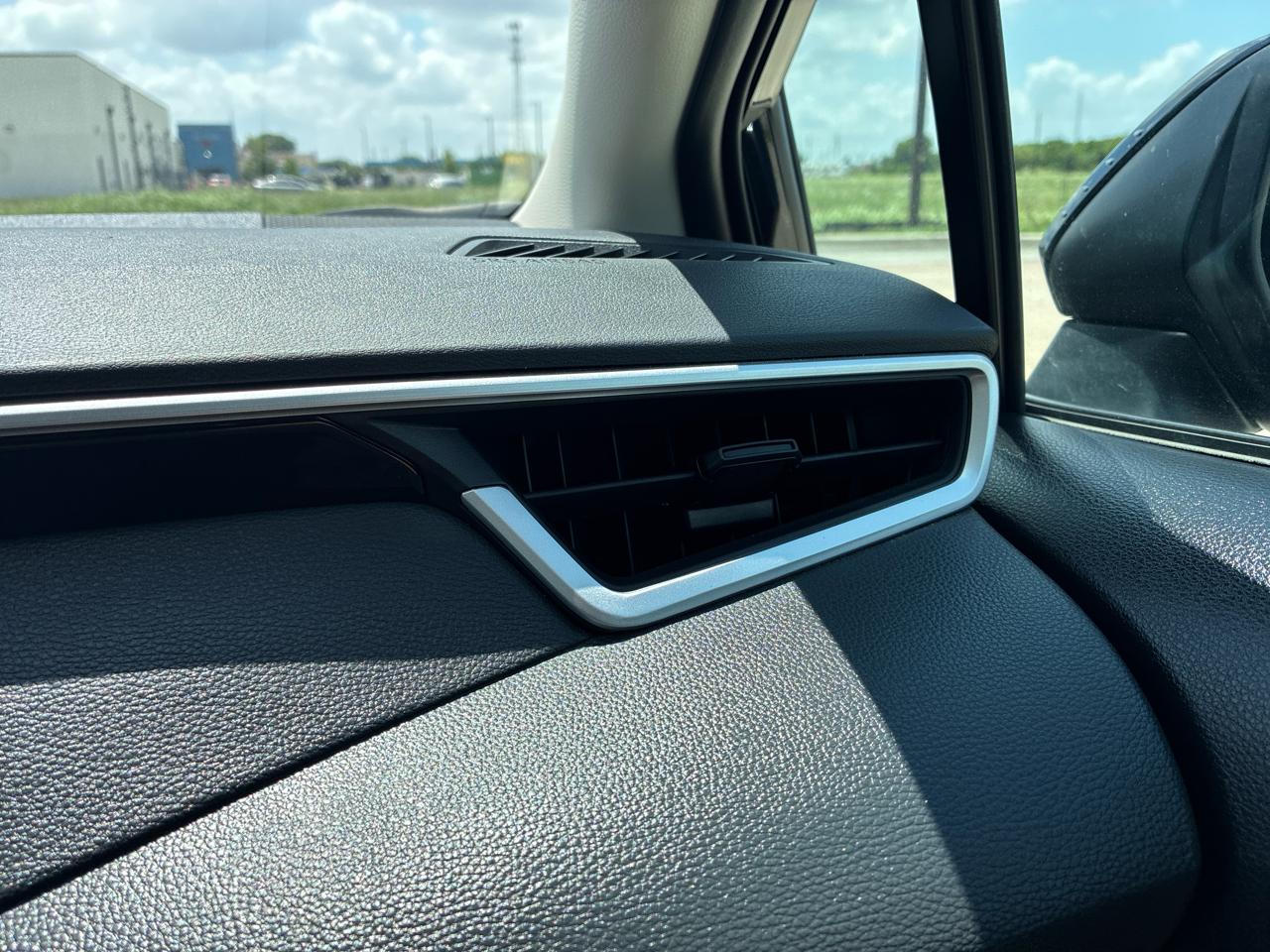 Toyota Corolla LE 2025