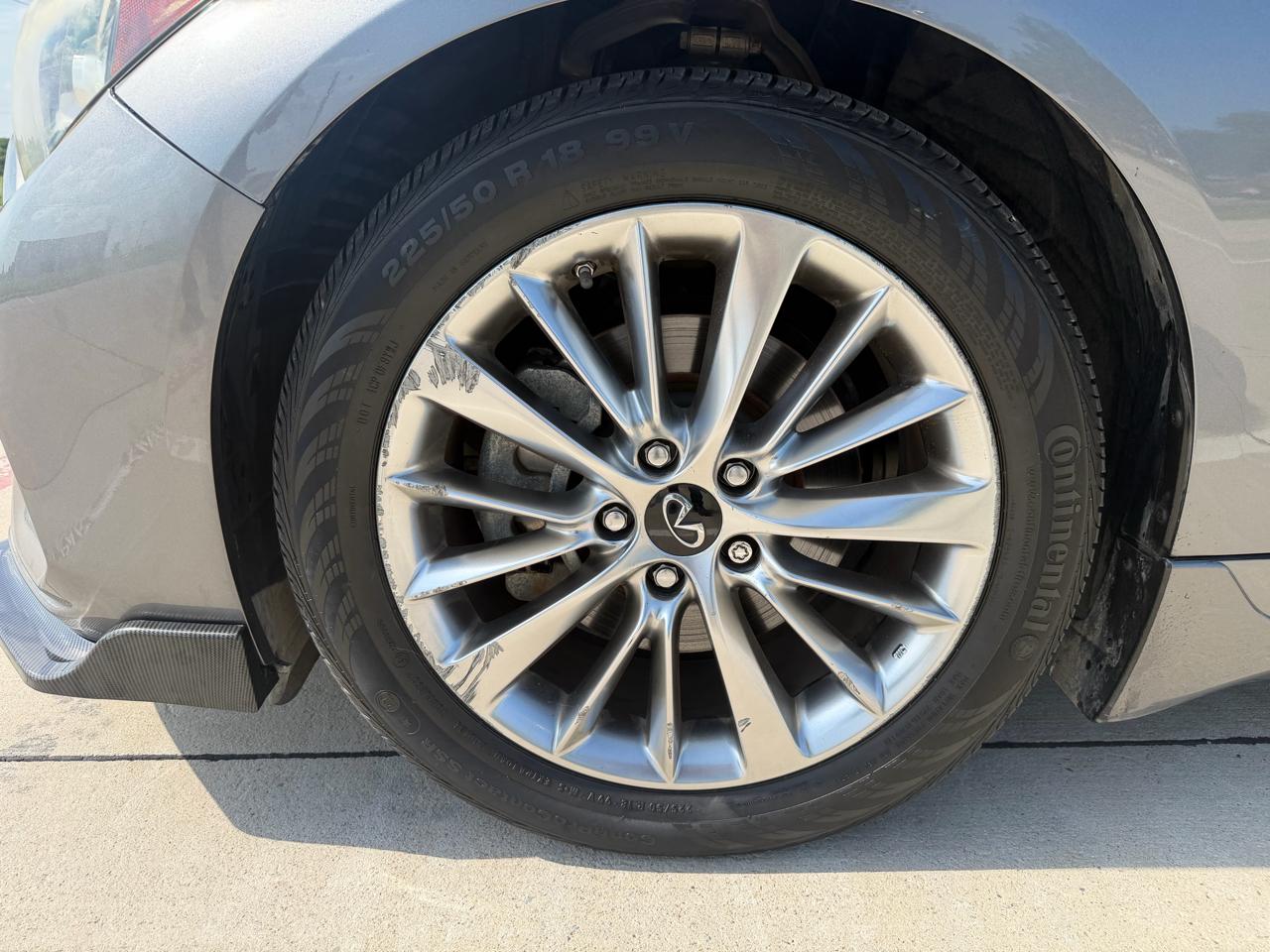 Infiniti Q50 3.0t LUXE 2021