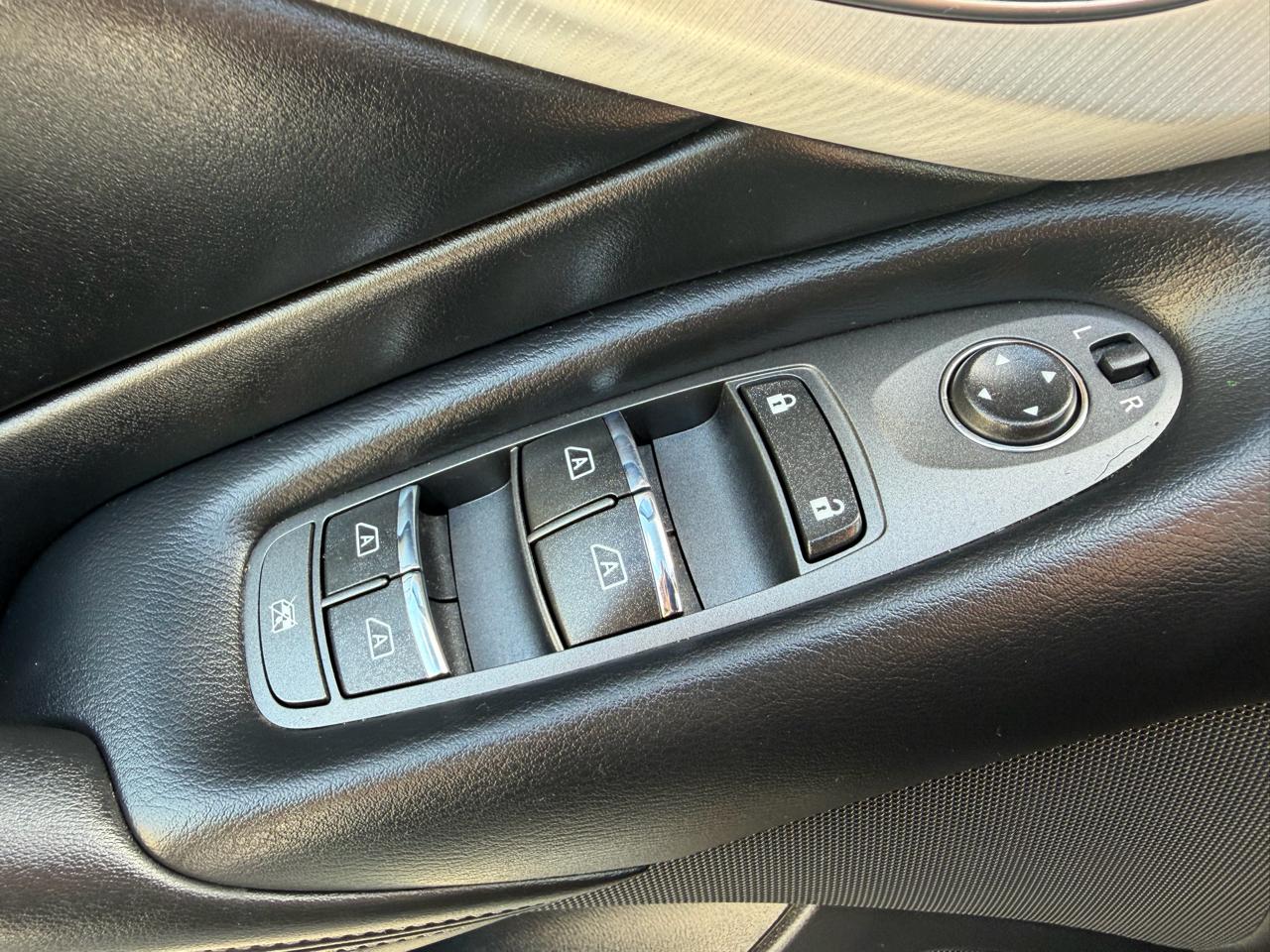 Infiniti Q50 3.0t LUXE 2021