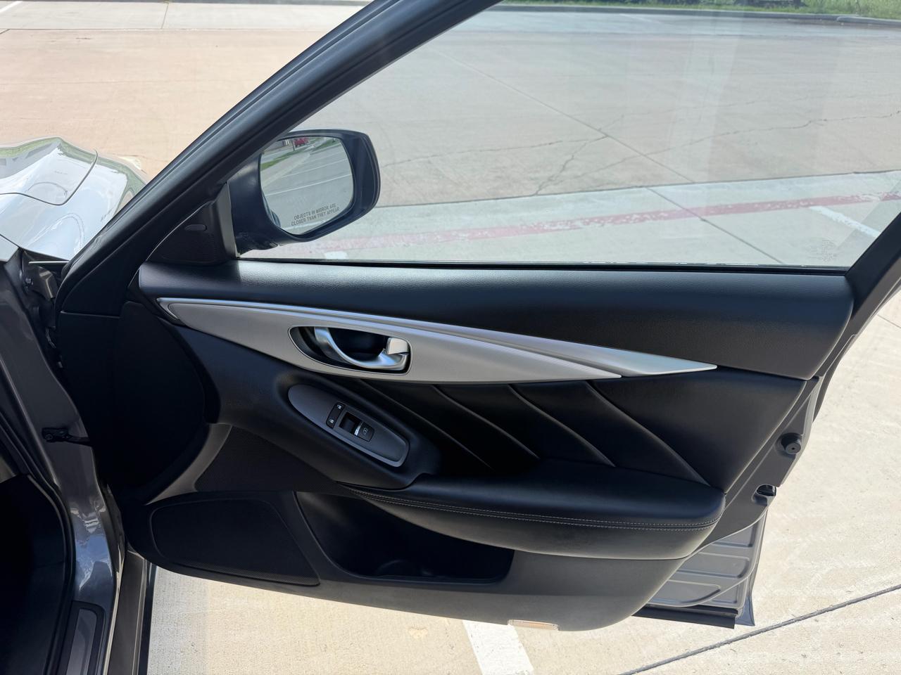 Infiniti Q50 3.0t LUXE 2021