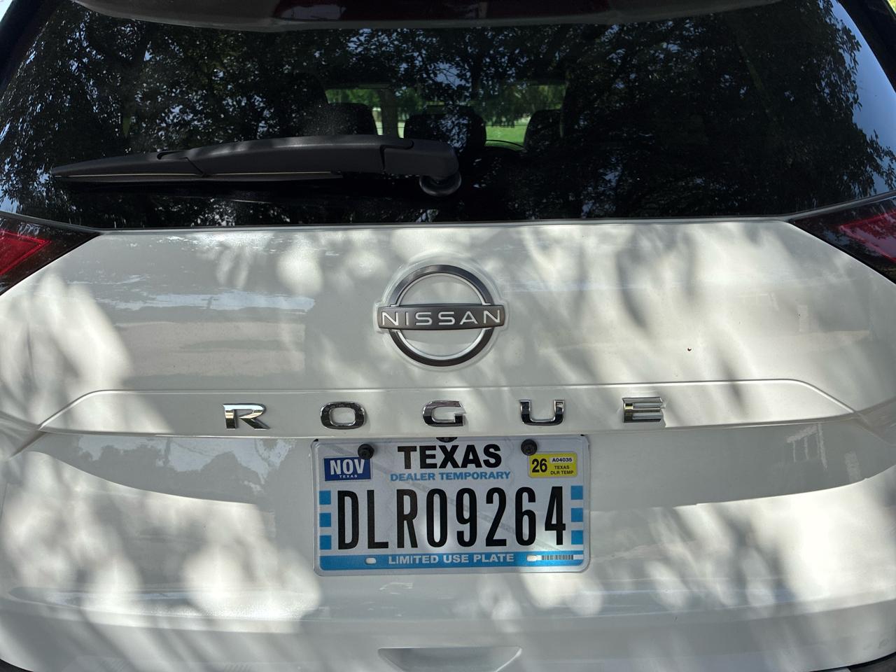 Nissan Rogue Platinum 2023