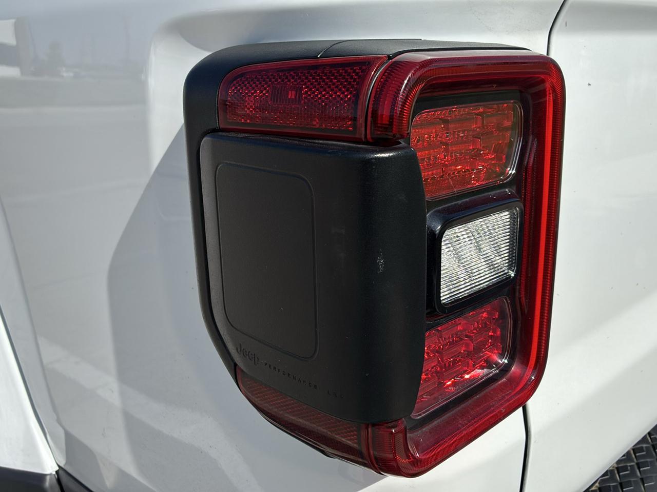 2021 Jeep Gladiator WILLYS - Photo 14