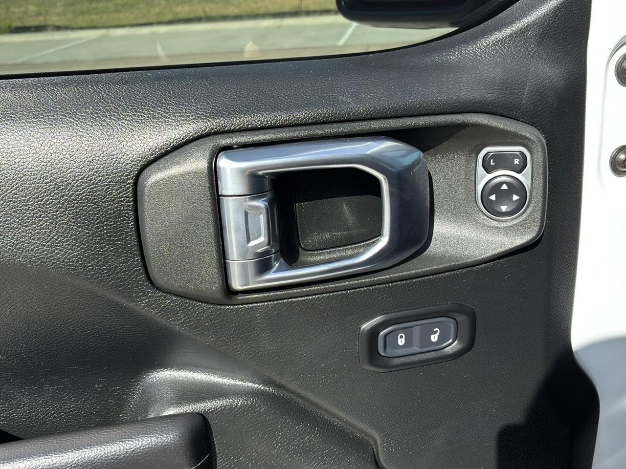 2021 Jeep Gladiator WILLYS - Photo 30
