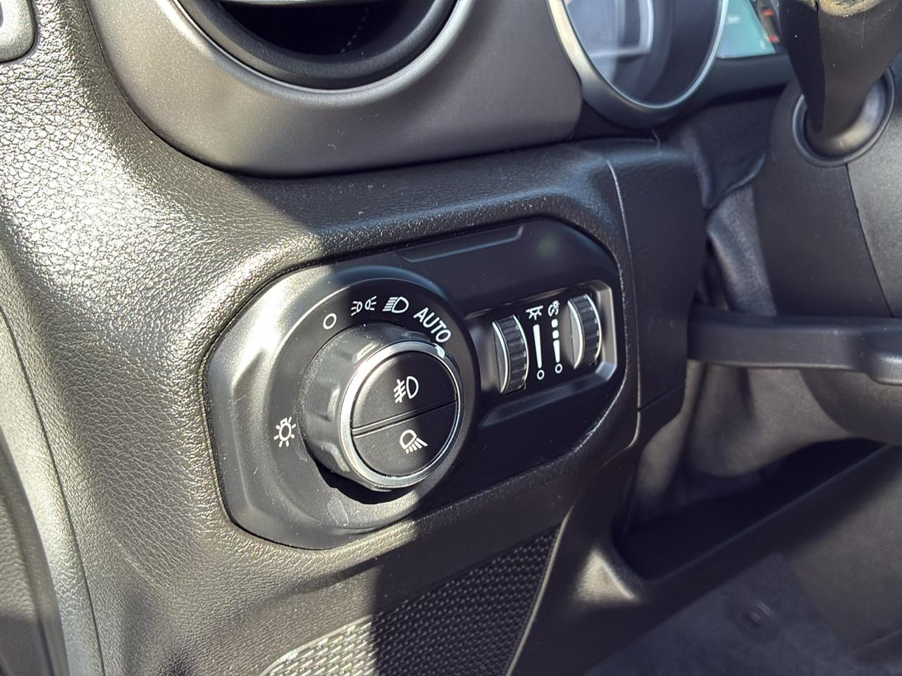 2021 Jeep Gladiator WILLYS - Photo 32
