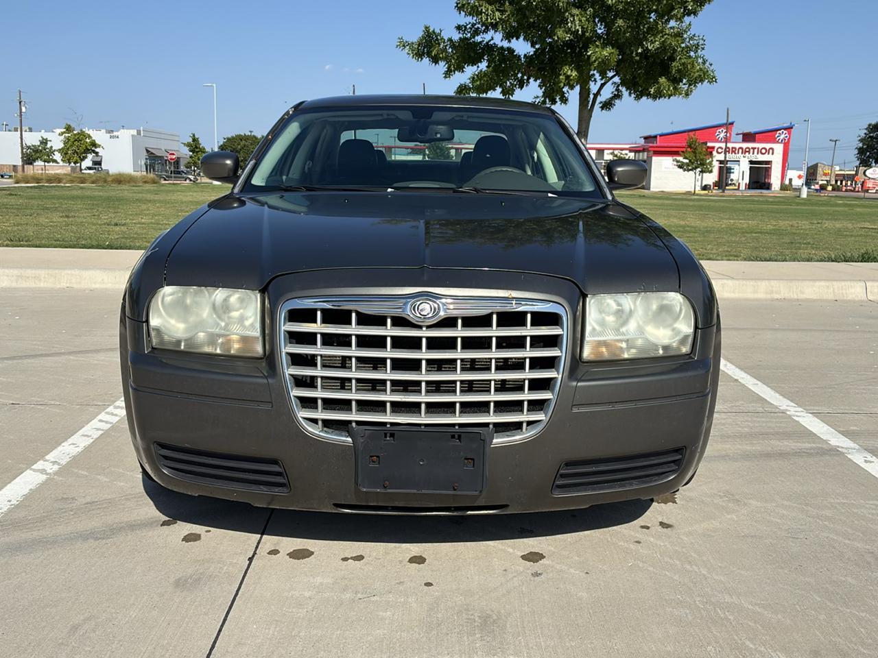 2008 Chrysler 300 LX - Photo 2