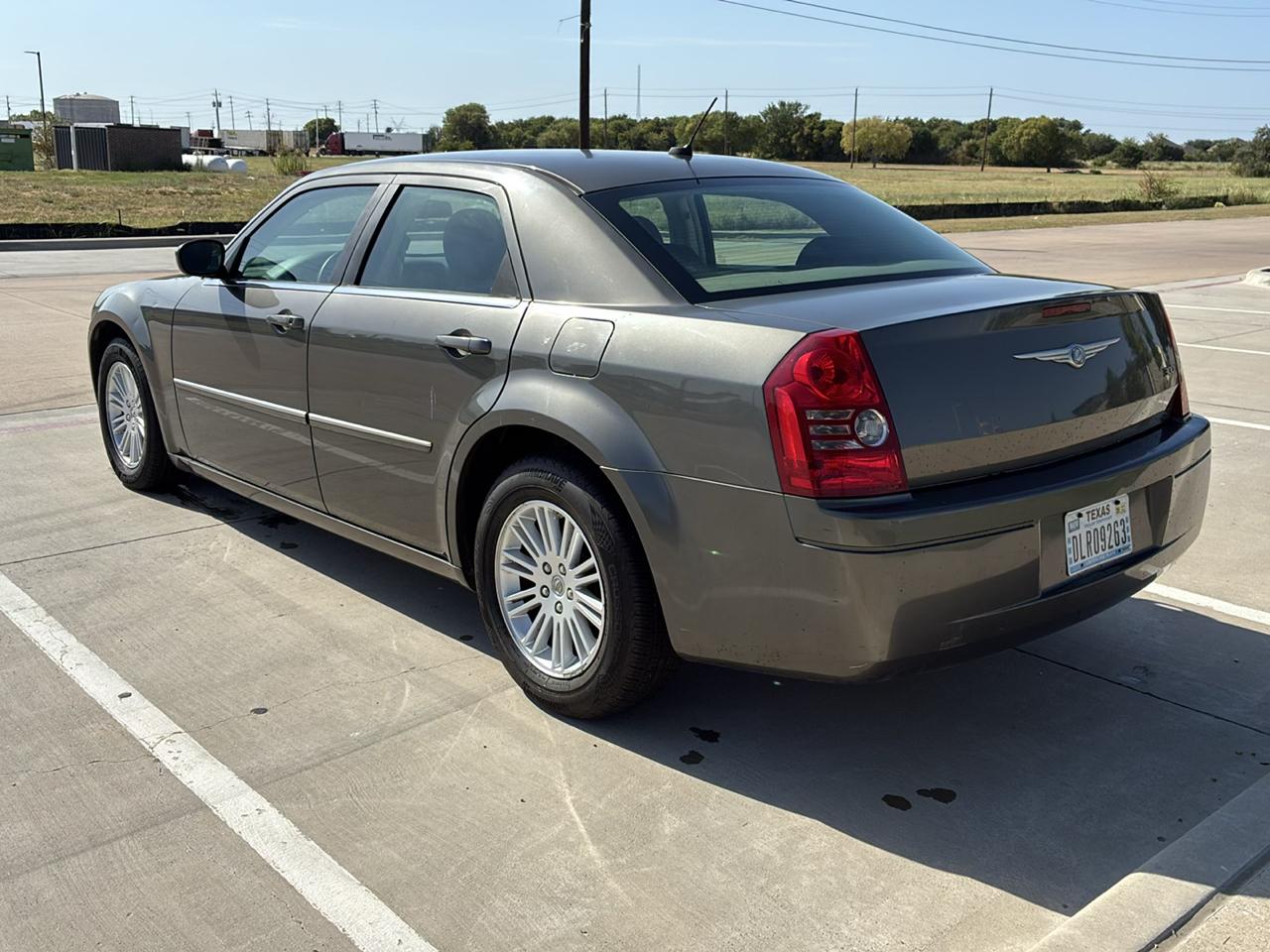 2008 Chrysler 300 LX - Photo 7