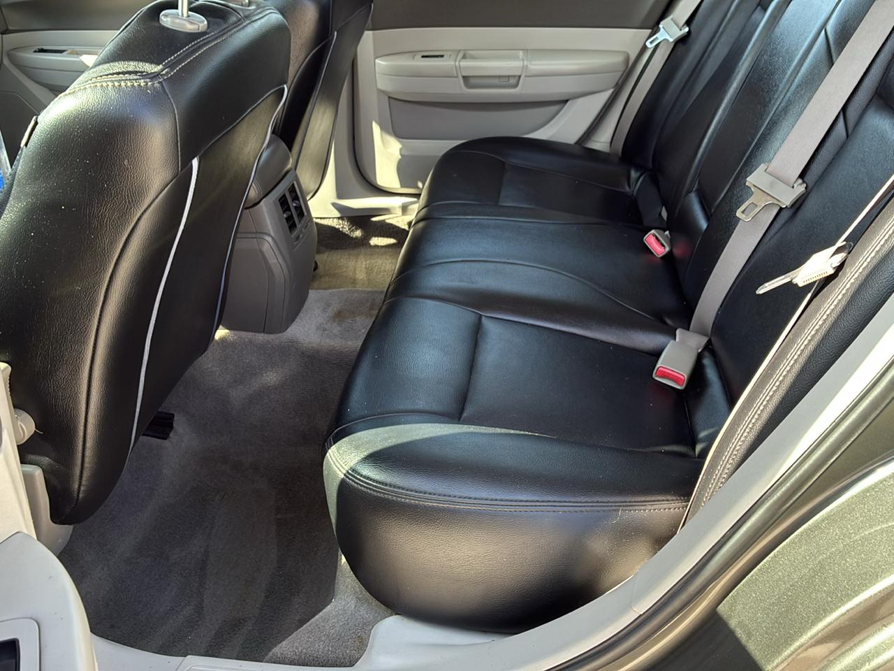 2008 Chrysler 300 LX - Photo 22