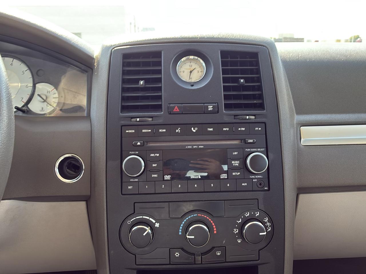 2008 Chrysler 300 LX - Photo 28