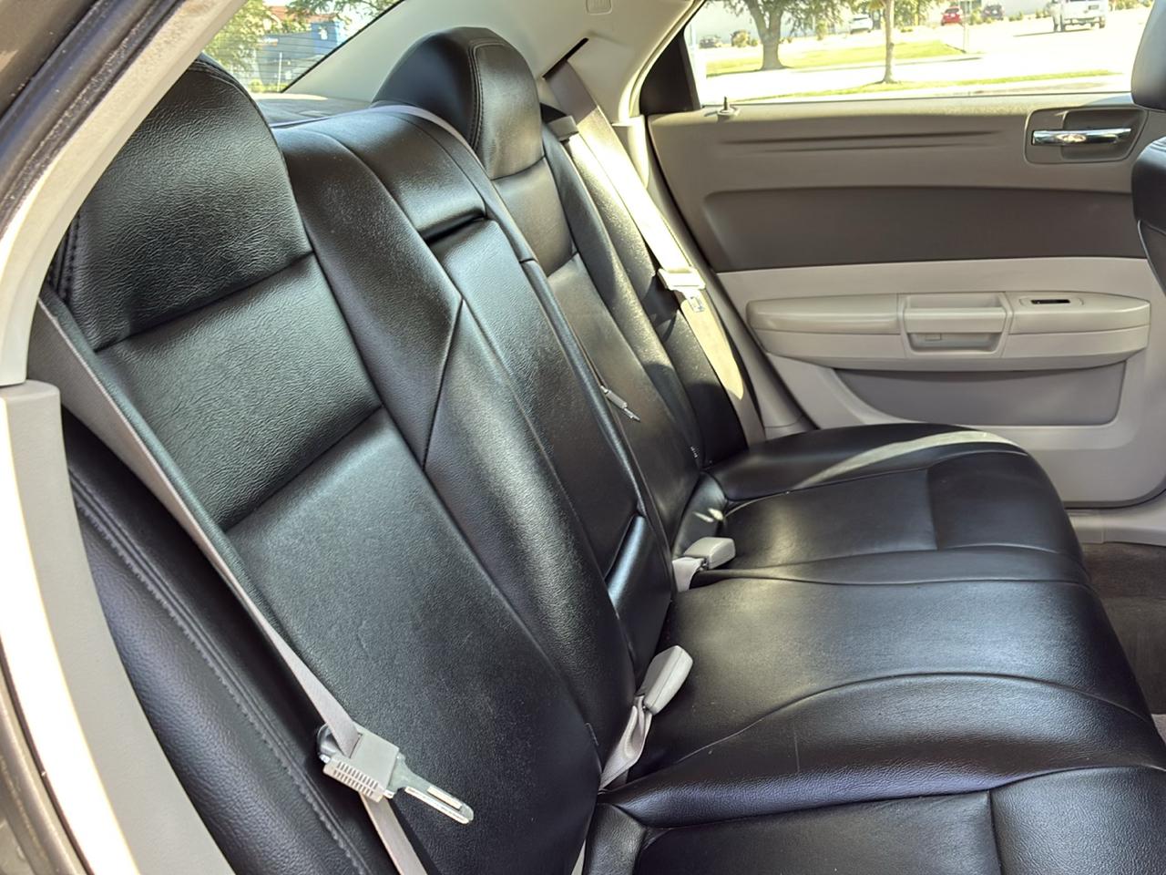 2008 Chrysler 300 LX - Photo 34