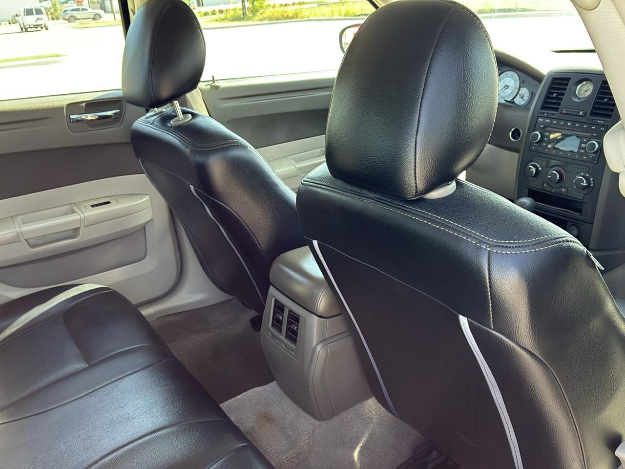 2008 Chrysler 300 LX - Photo 35