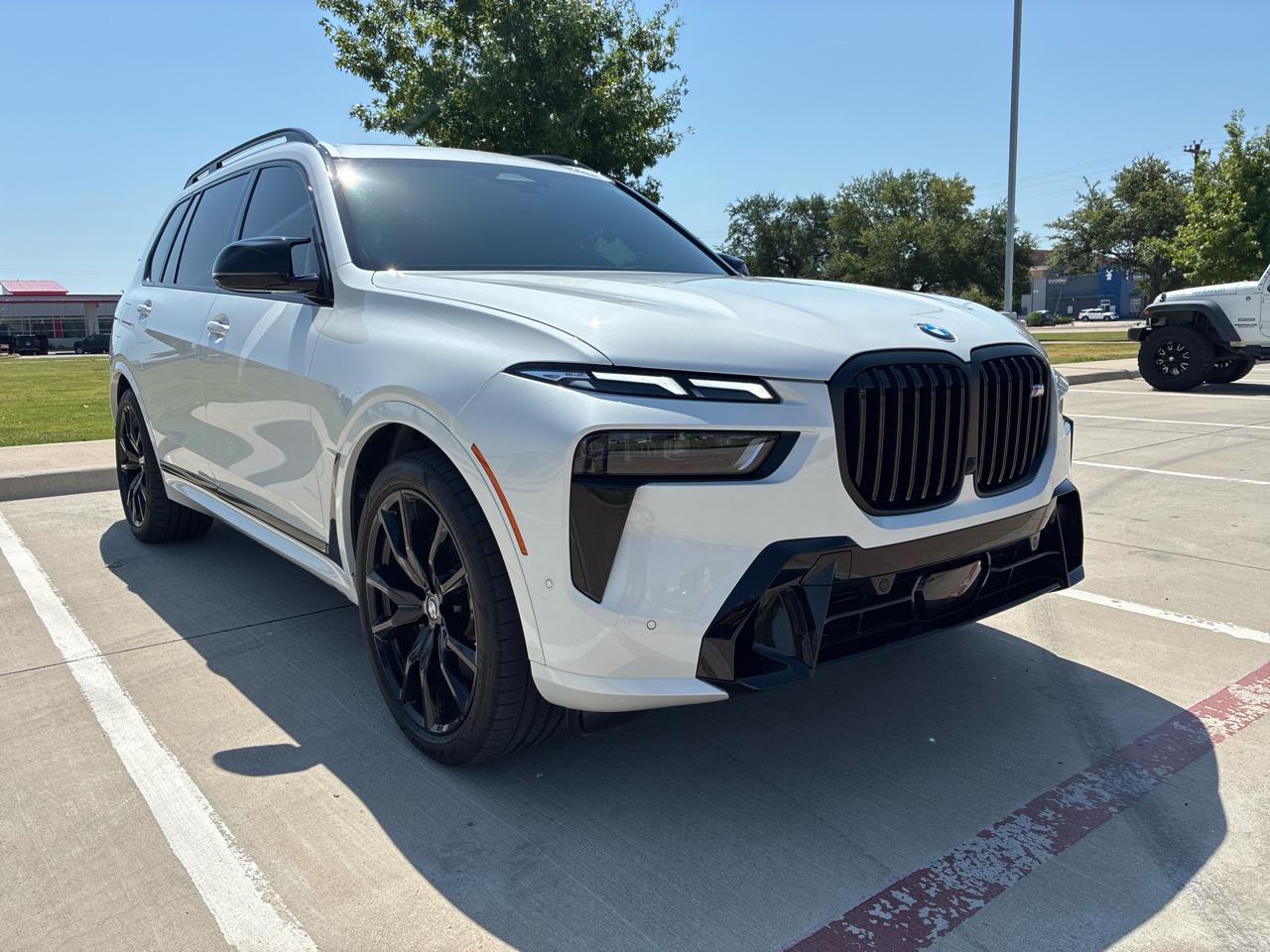 BMW X7 M60i 2025