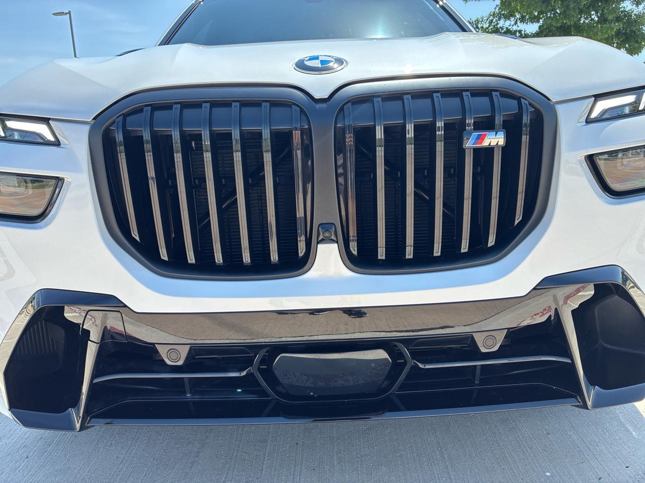BMW X7 M60i 2025