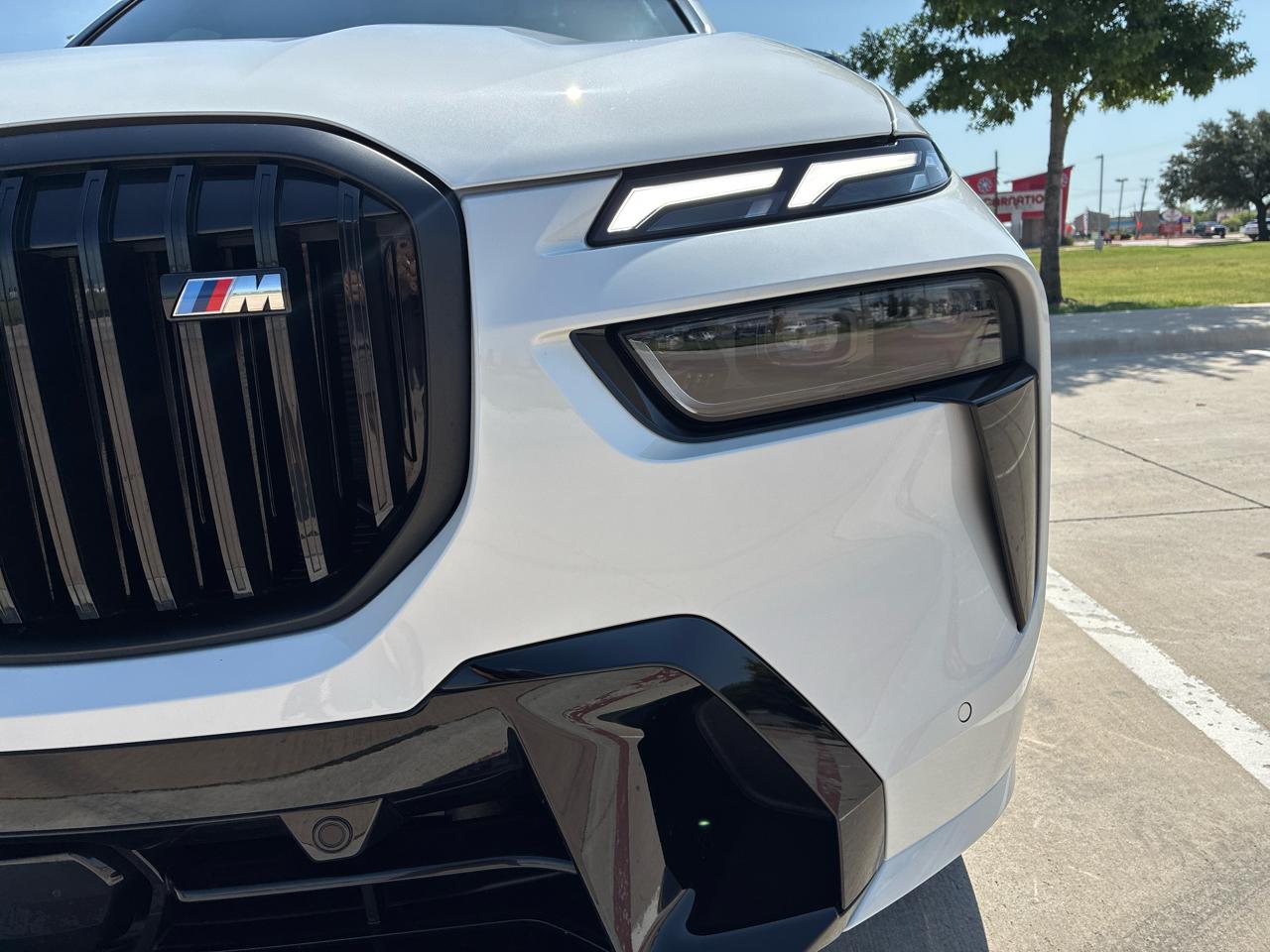BMW X7 M60i 2025