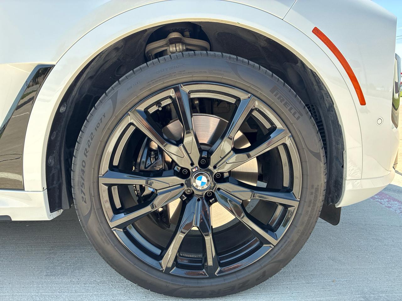 BMW X7 M60i 2025