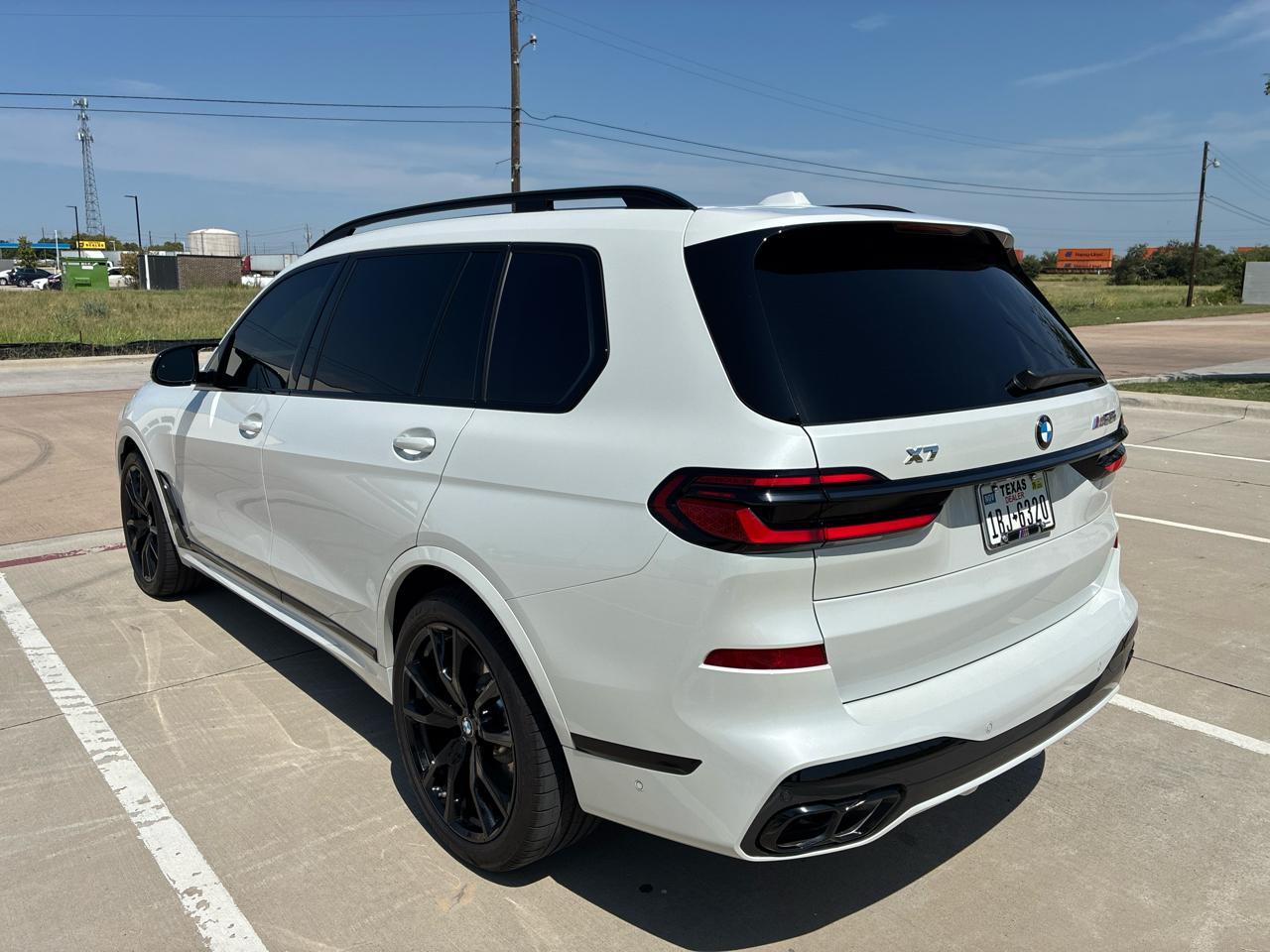 BMW X7 M60i 2025