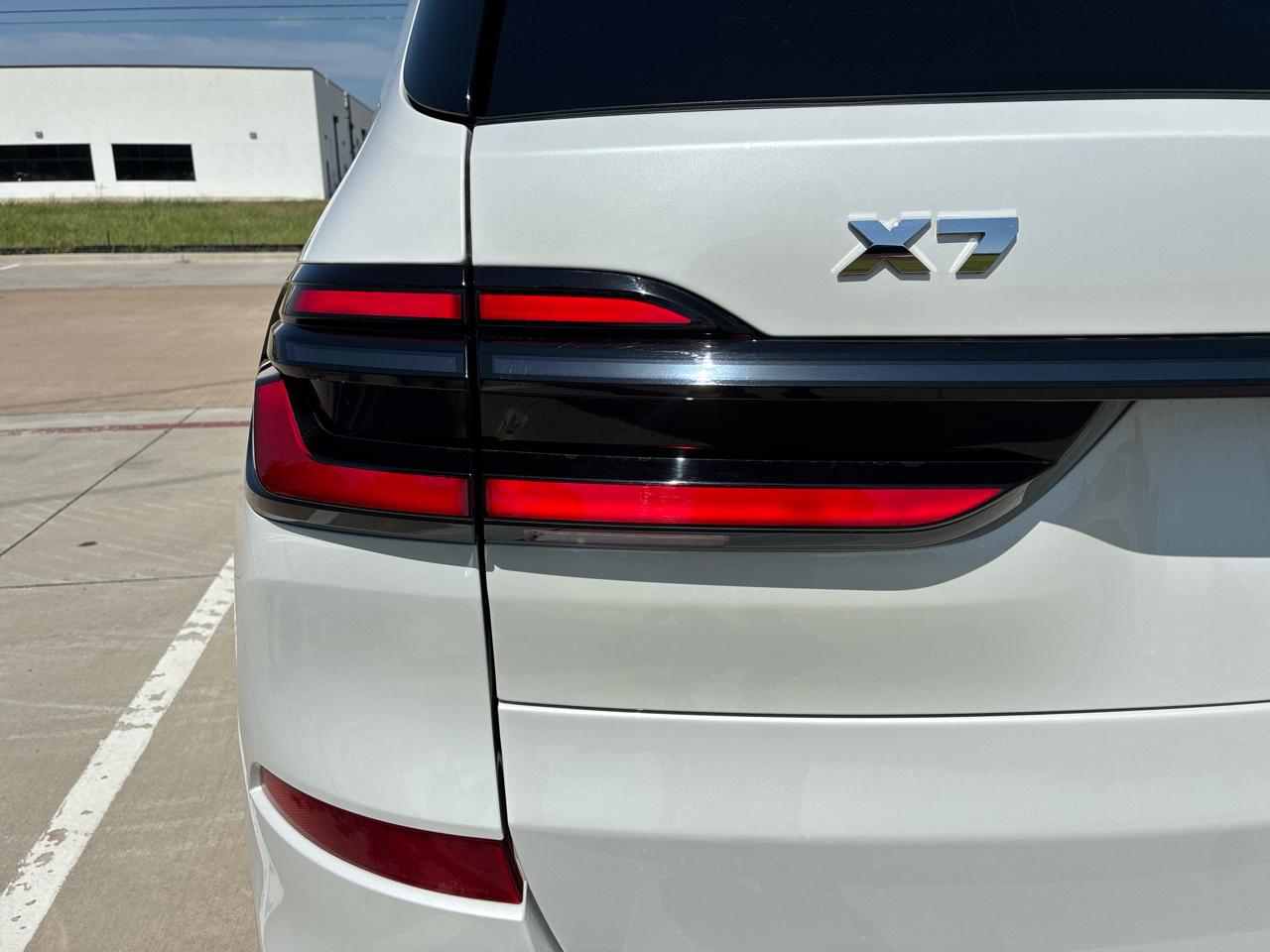 BMW X7 M60i 2025