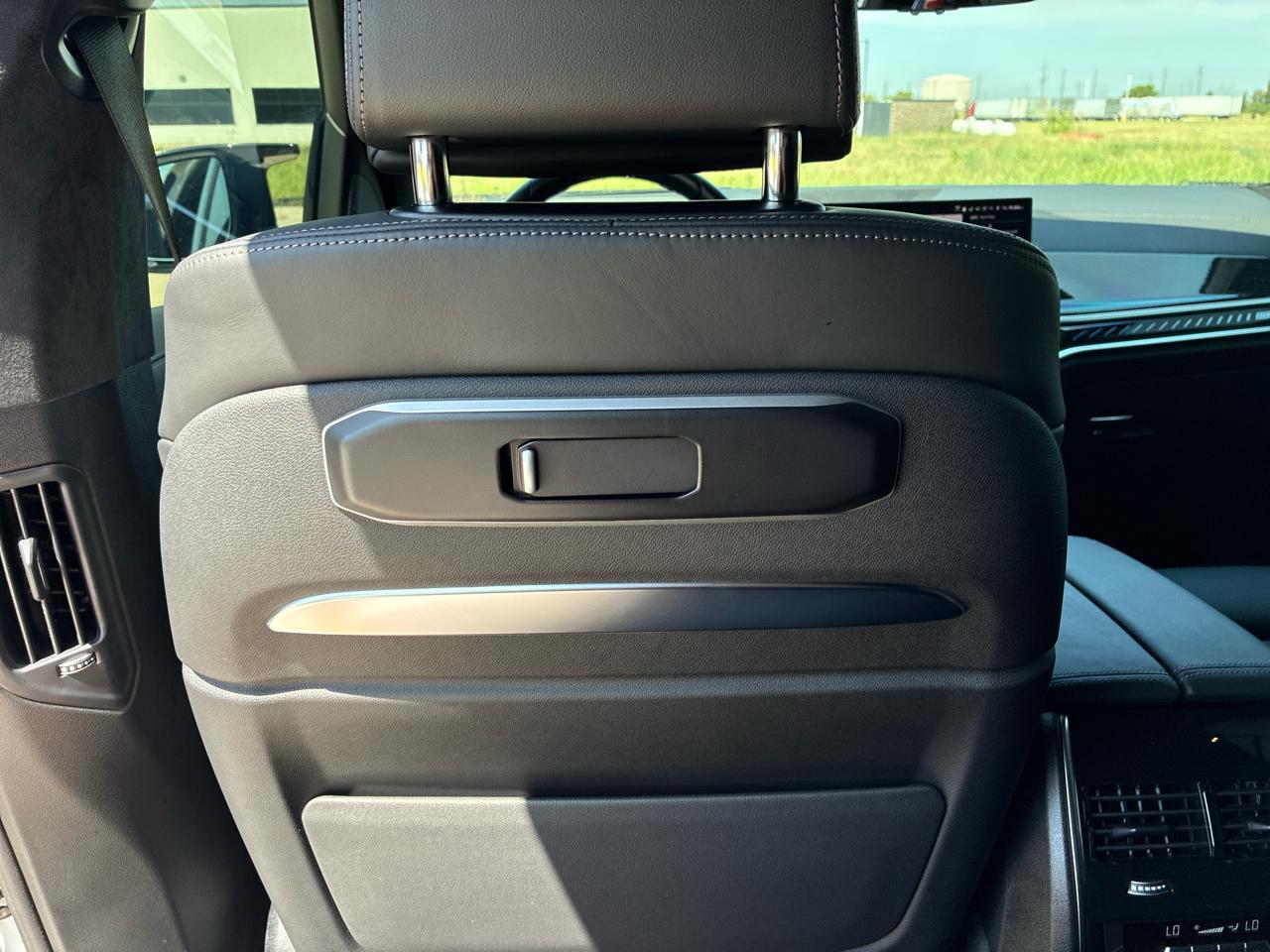 BMW X7 M60i 2025
