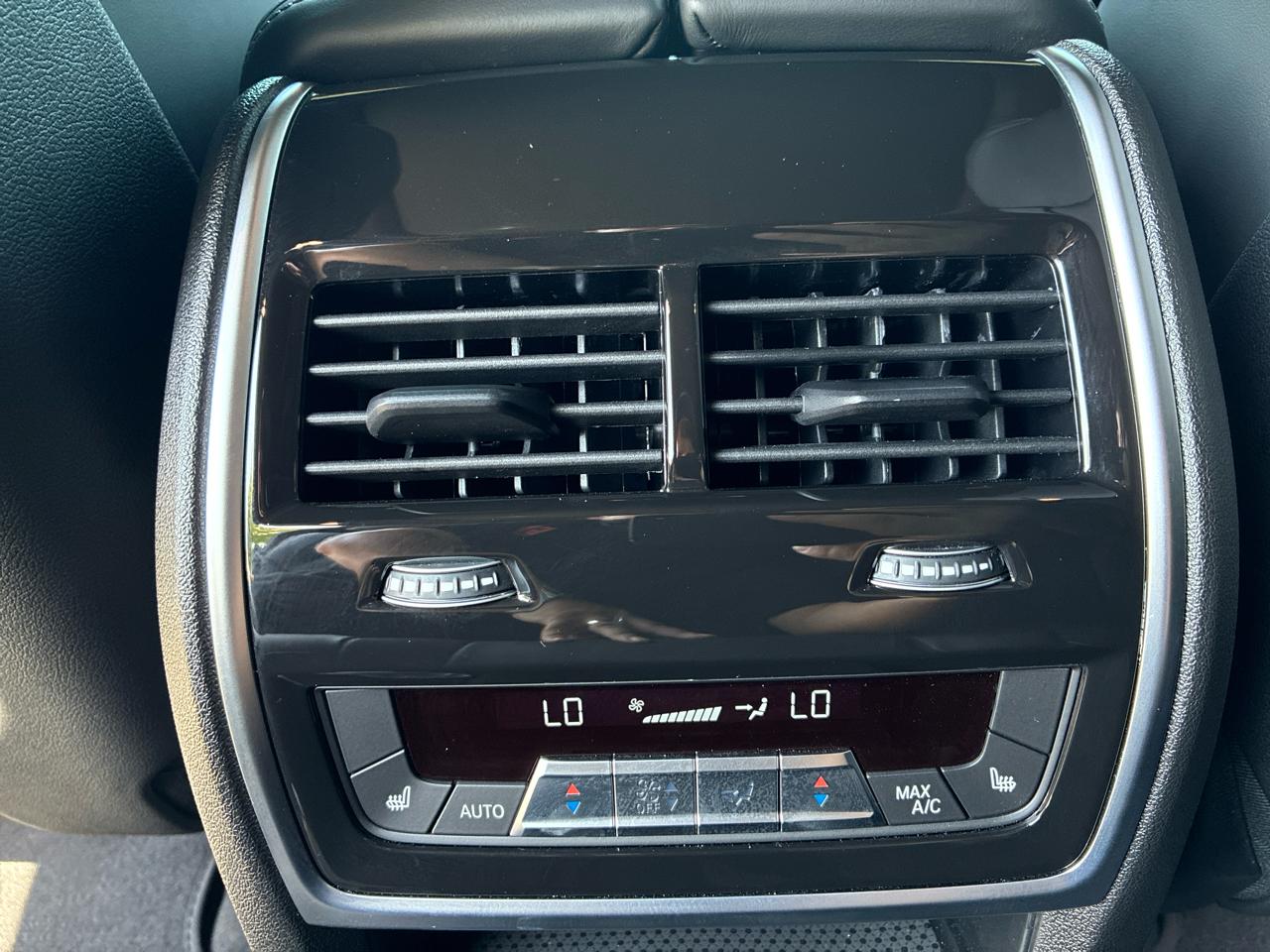 BMW X7 M60i 2025