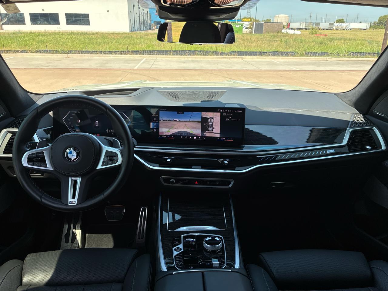 BMW X7 M60i 2025