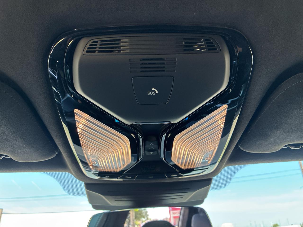 BMW X7 M60i 2025