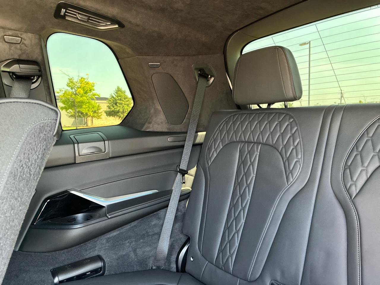 BMW X7 M60i 2025
