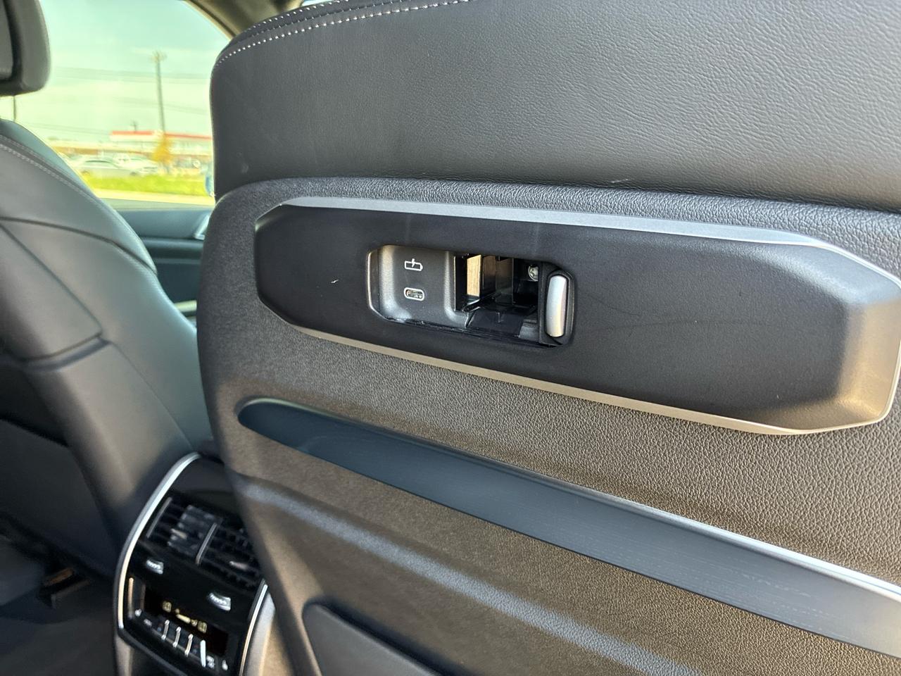 BMW X7 M60i 2025