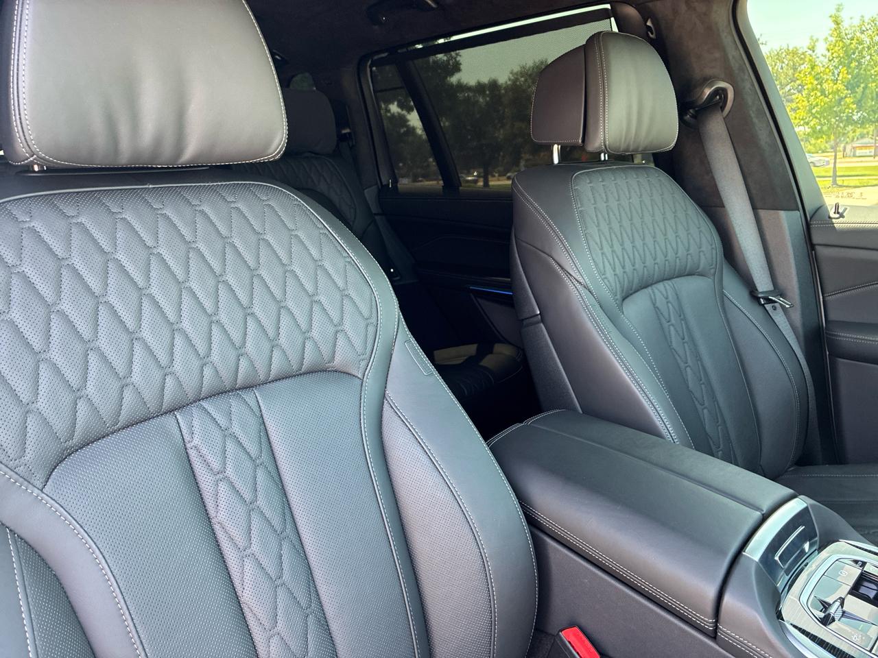 BMW X7 M60i 2025