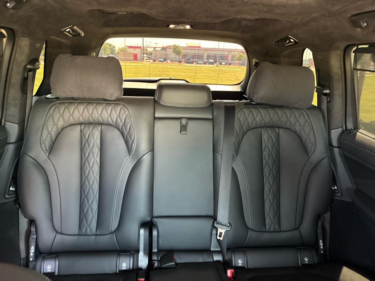 BMW X7 M60i 2025