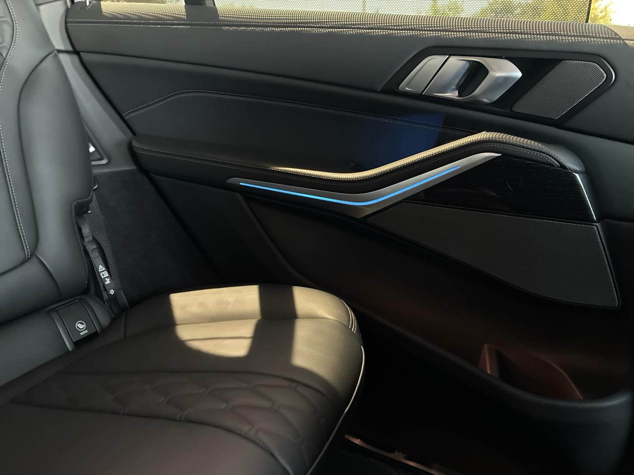 BMW X7 M60i 2025