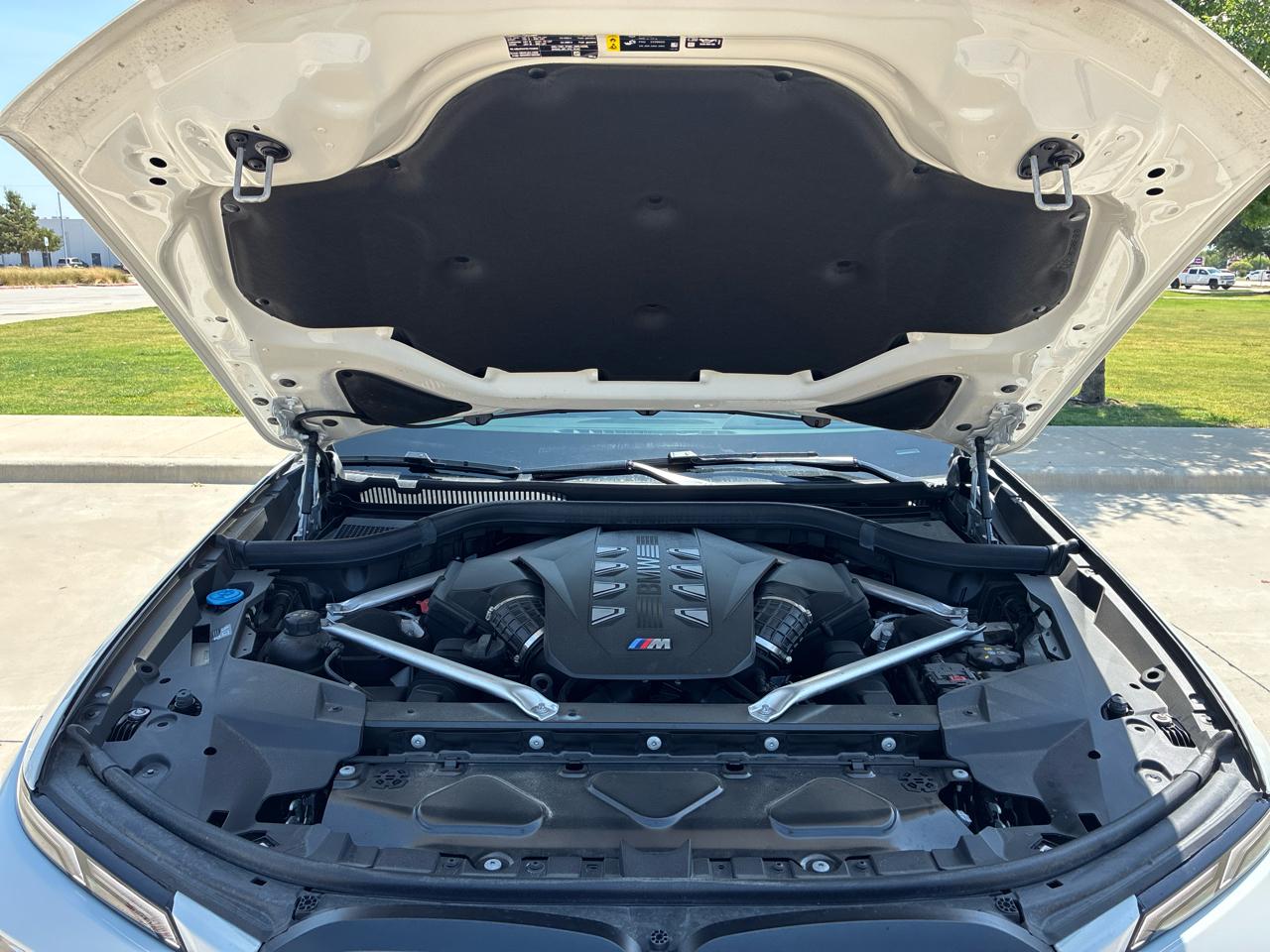 BMW X7 M60i 2025