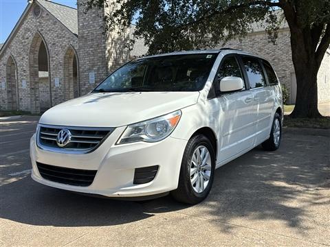 2012 Volkswagen Routan SE