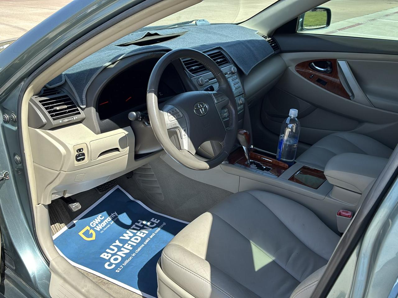 Toyota Camry SE 5-Spd AT 2009