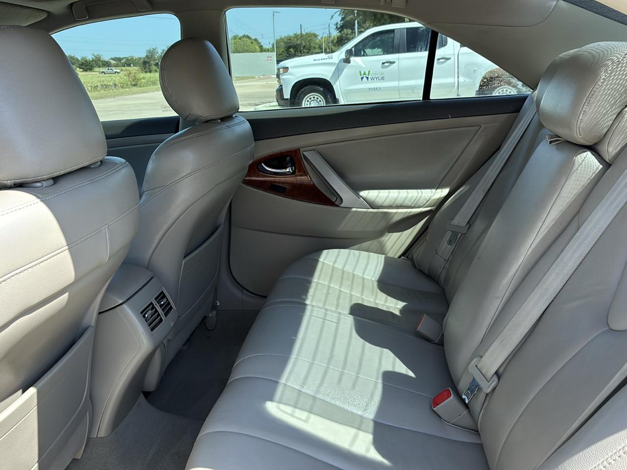 Toyota Camry SE 5-Spd AT 2009