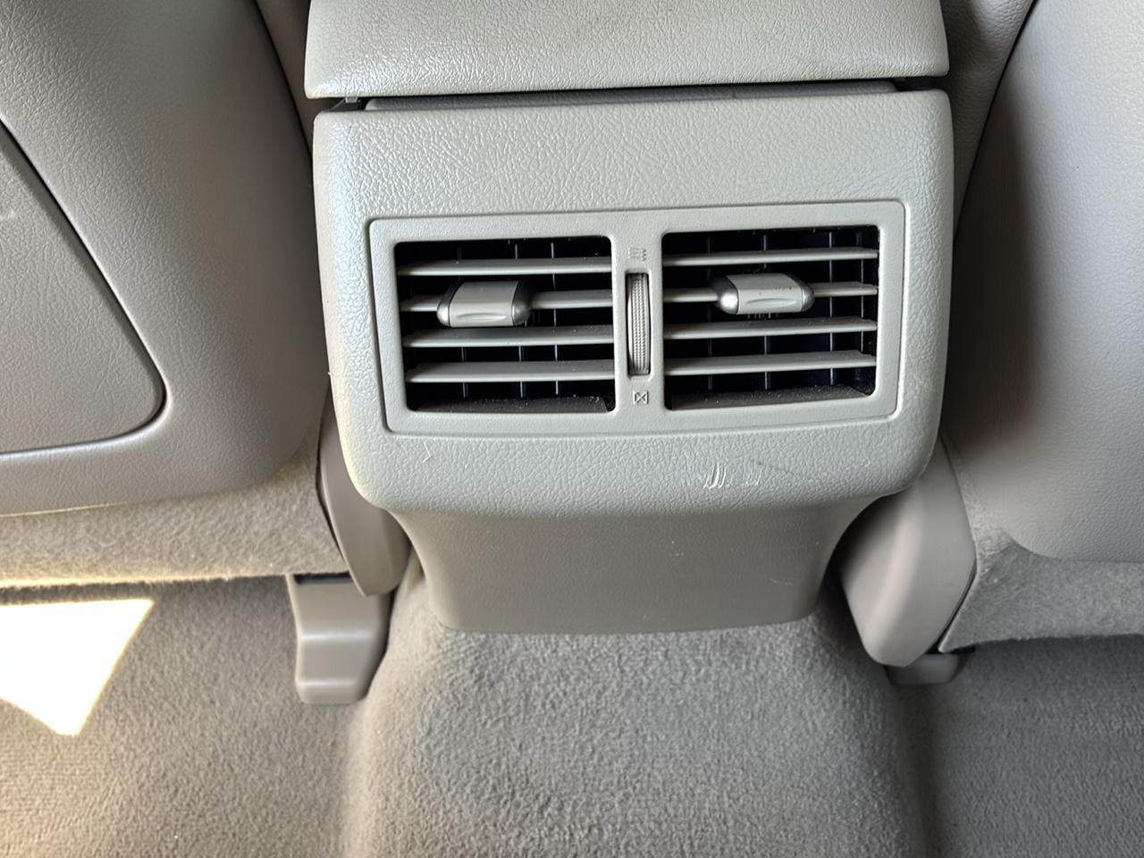 Toyota Camry SE 5-Spd AT 2009