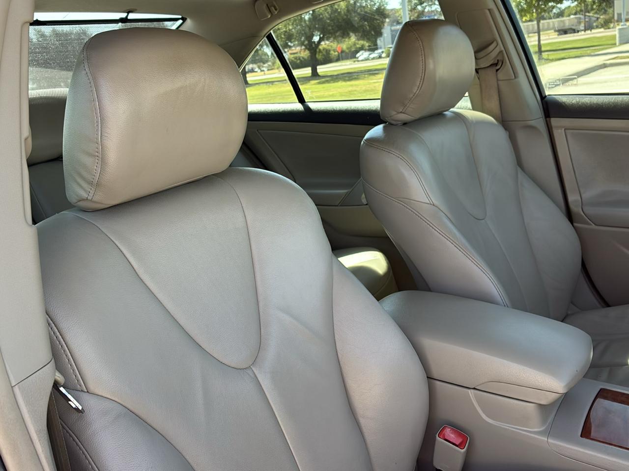 Toyota Camry SE 5-Spd AT 2009