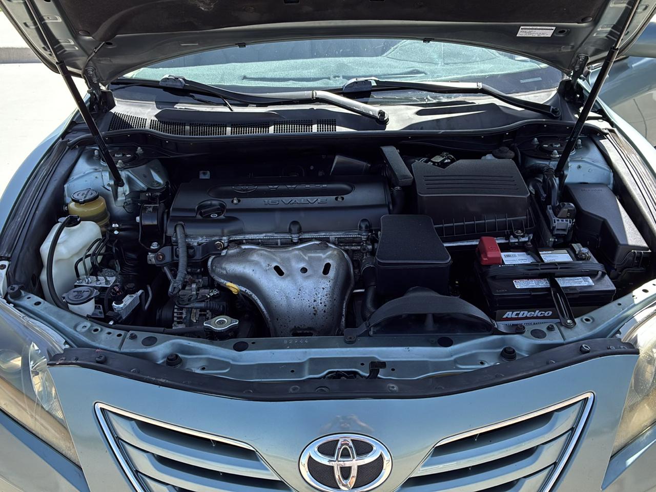 Toyota Camry SE 5-Spd AT 2009