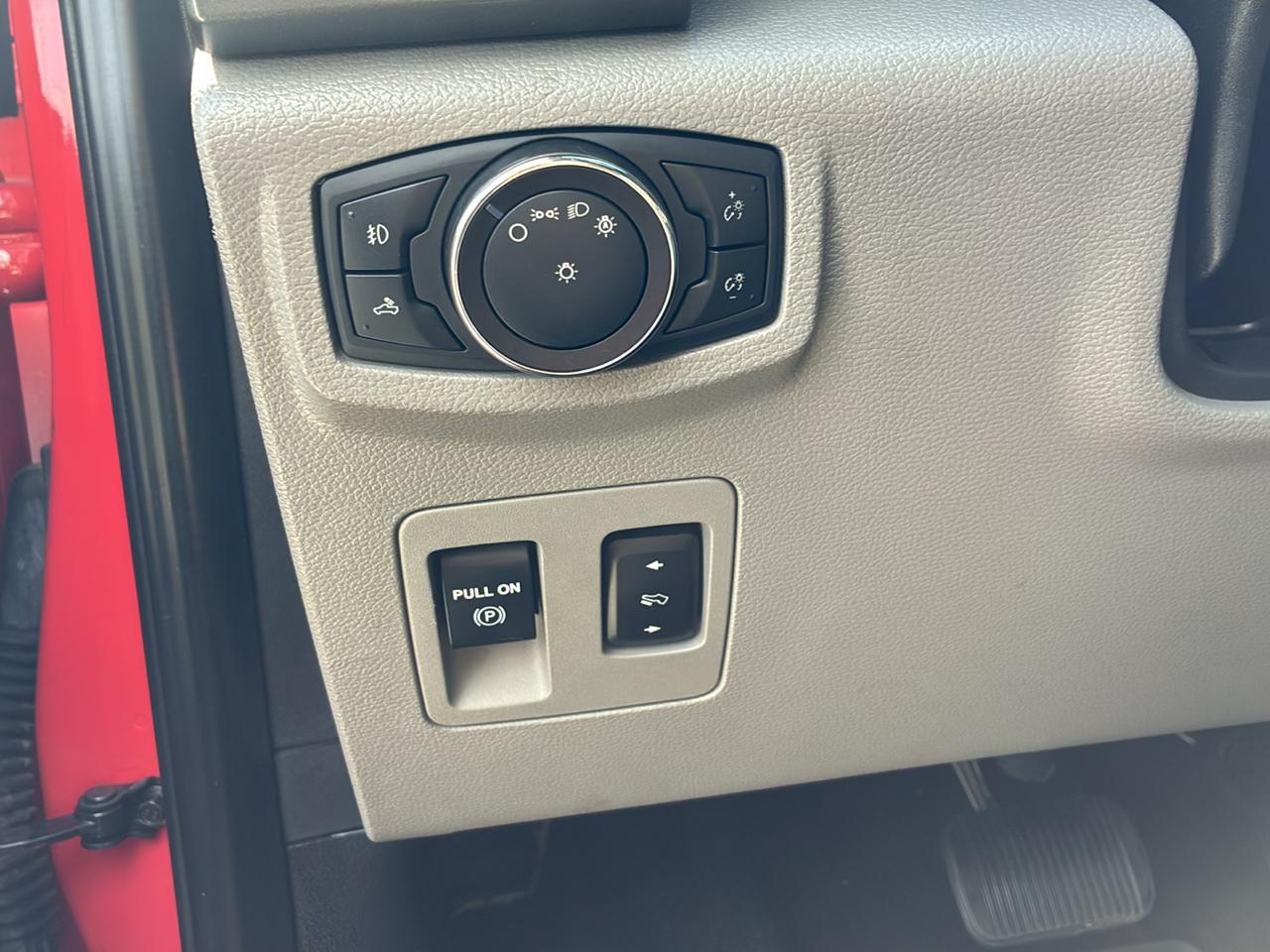 Ford F-150 XL SuperCrew 5.5-ft. Bed 4WD 2019