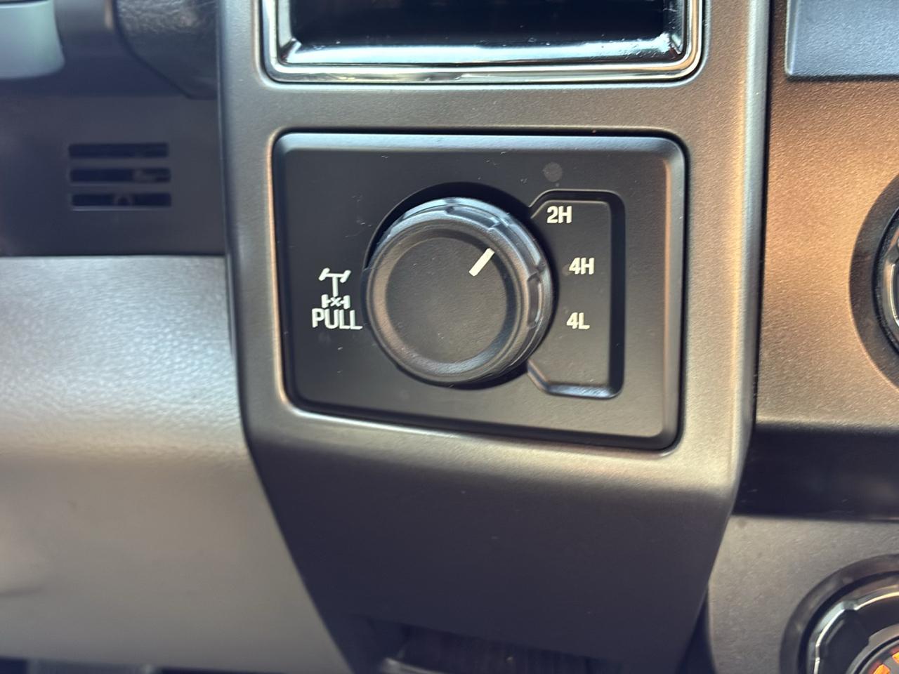 Ford F-150 XL SuperCrew 5.5-ft. Bed 4WD 2019