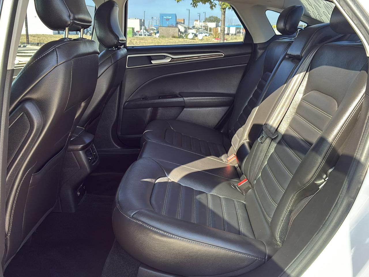 Ford Fusion SE 2016
