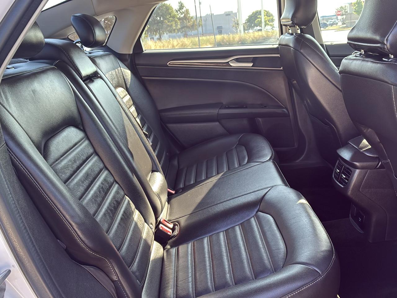 Ford Fusion SE 2016