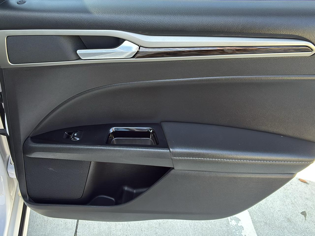 Ford Fusion SE 2016
