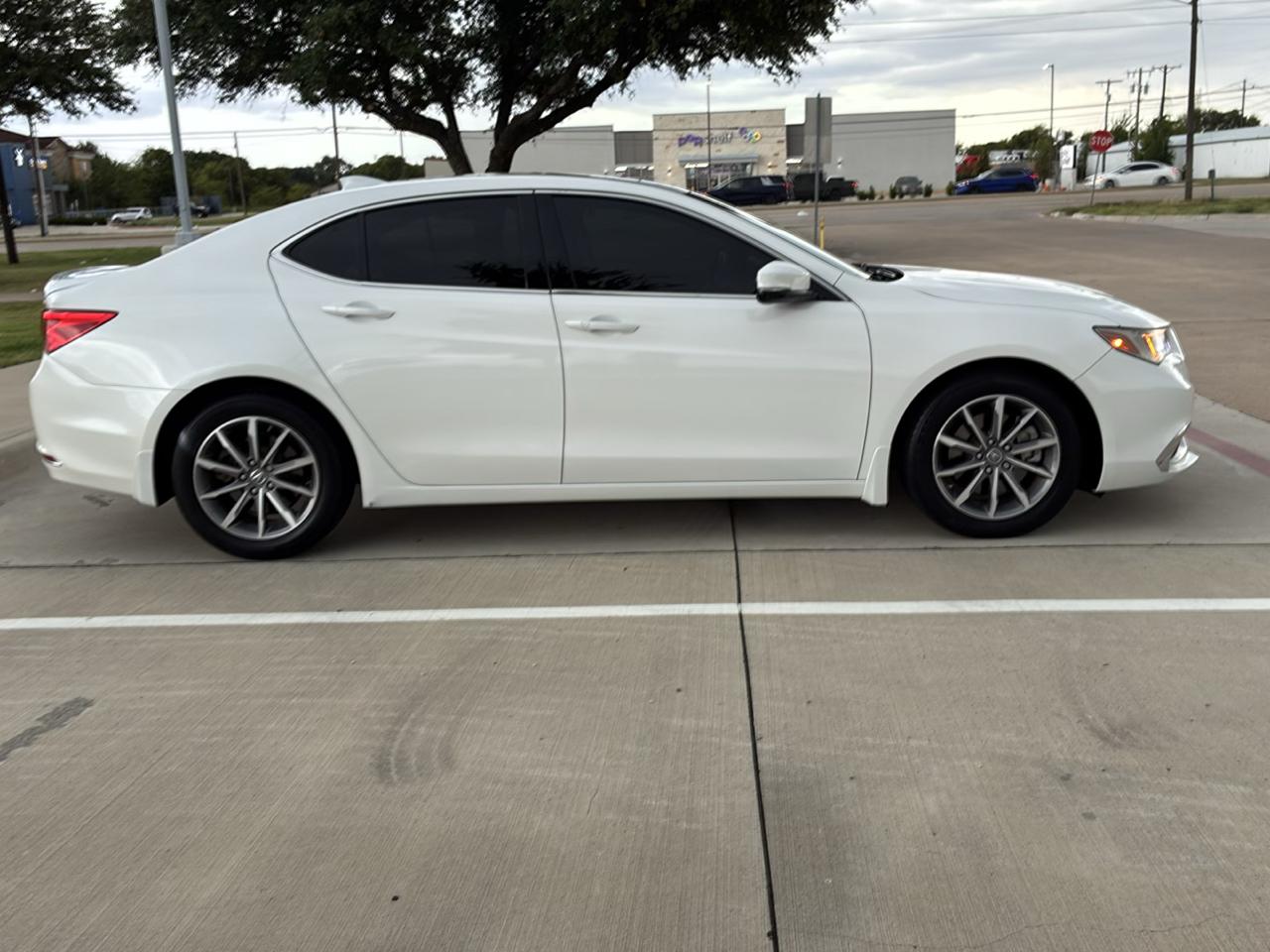 Acura TLX Base 2.4L 2020