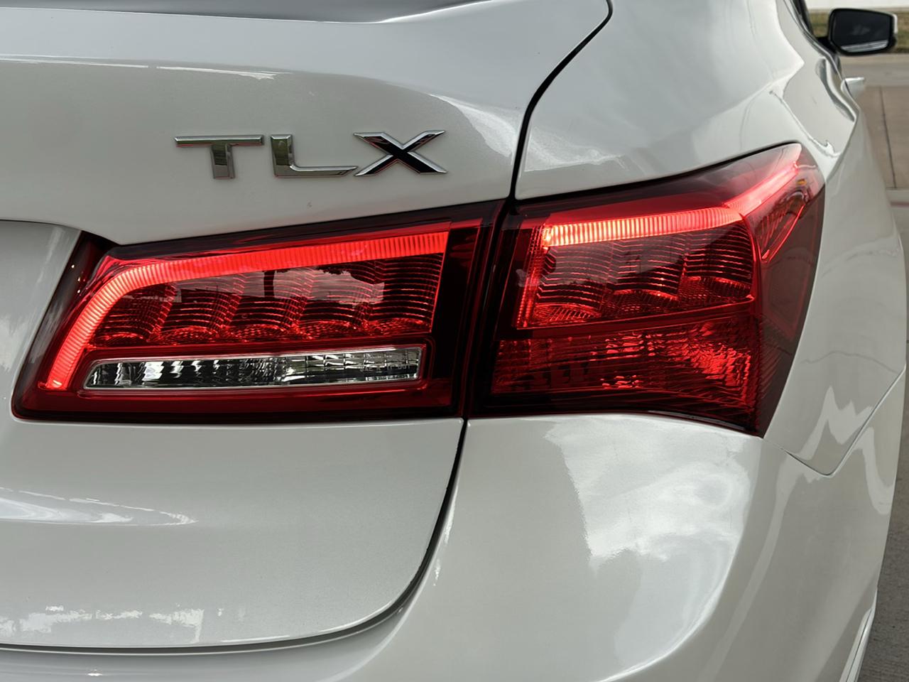 Acura TLX Base 2.4L 2020