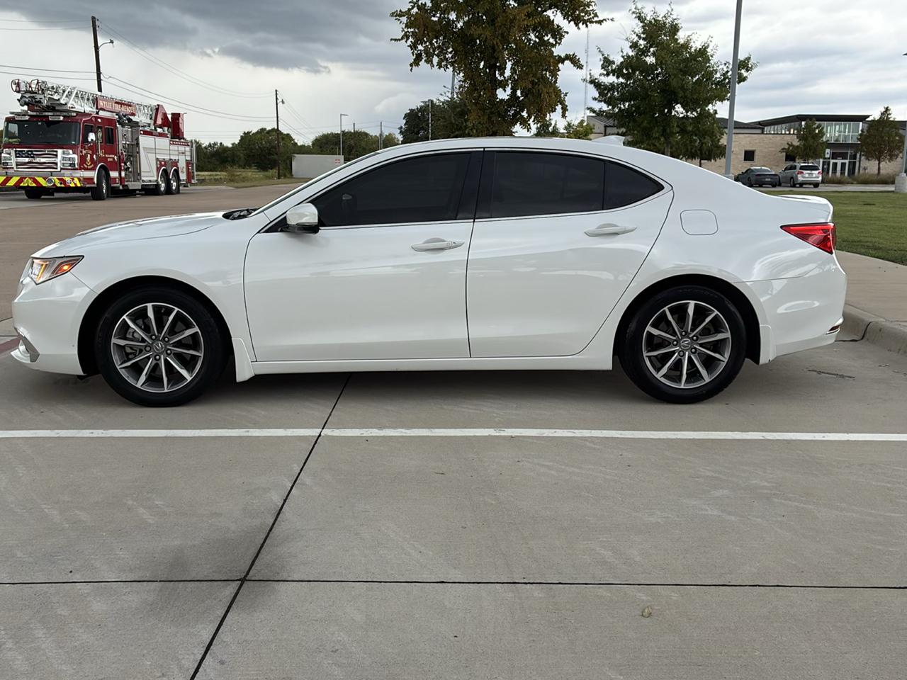 Acura TLX Base 2.4L 2020