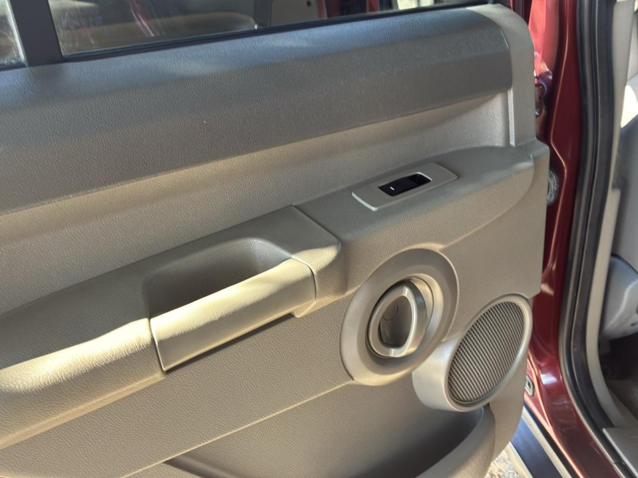 Jeep Commander 2WD 2006